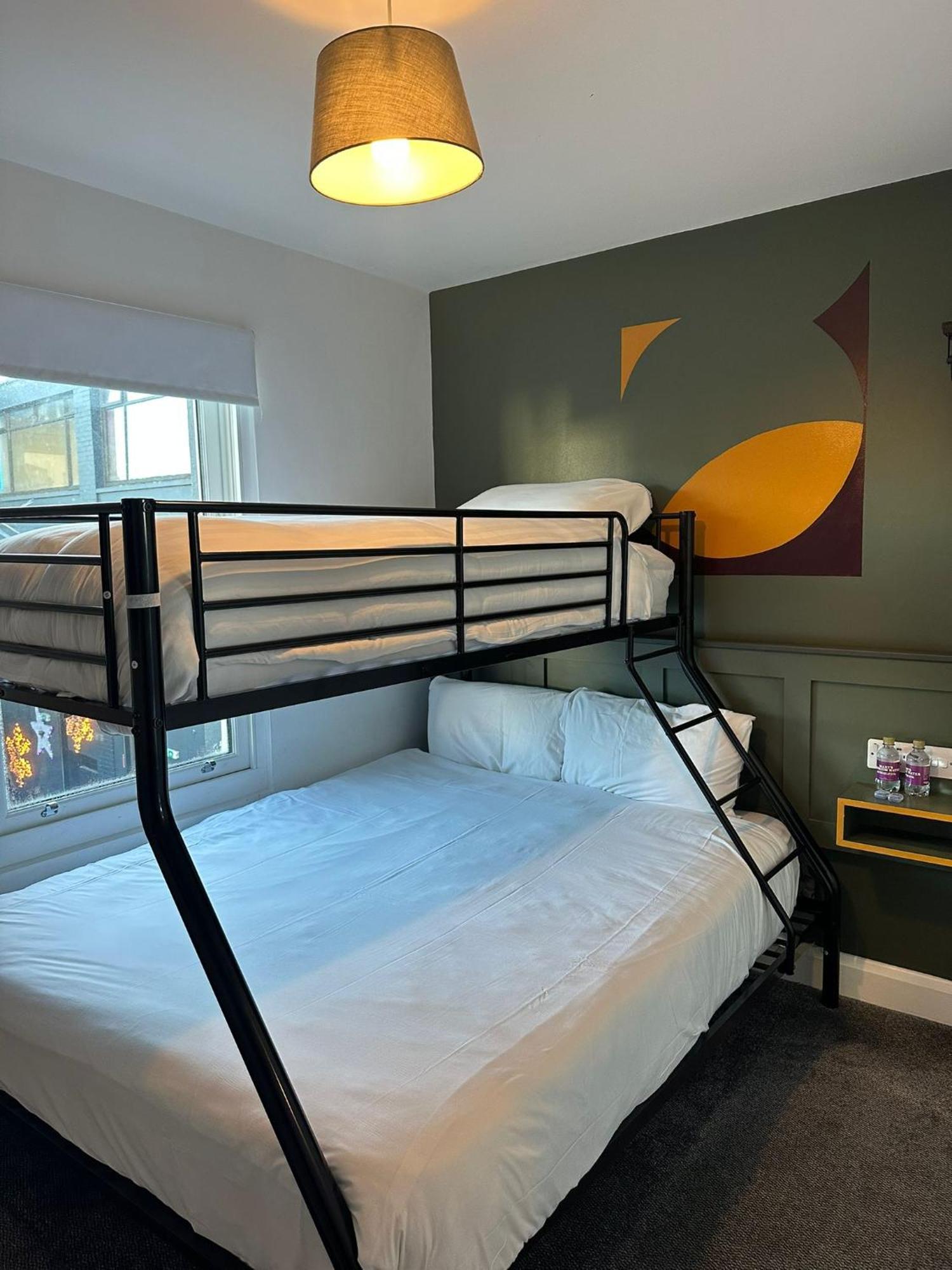 Mary Mullen'S Rooms Eyre Square. Galway Exteriör bild